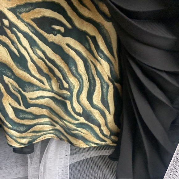 Signature by Robbie Bee Black Zebra Print Accordian Pleated Dress​ - Picture 10 of 11